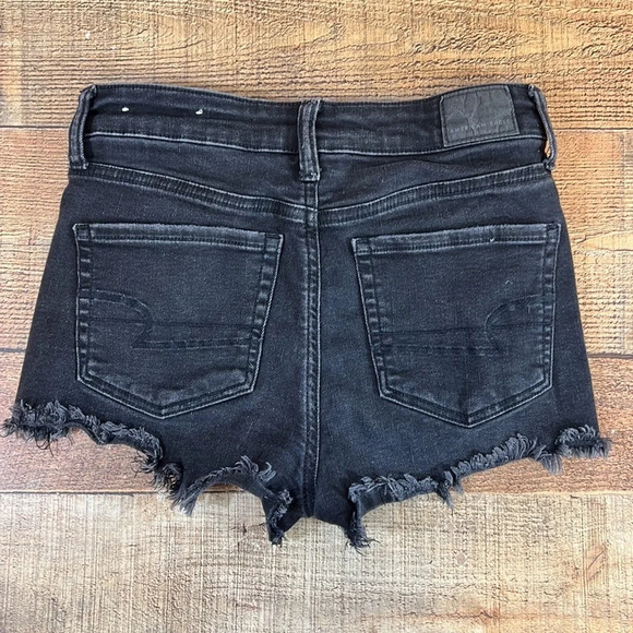 American Eagle Shorts Womens 2 High‎ Rise Shortie Black Distressed Denim - Picture 3 of 10